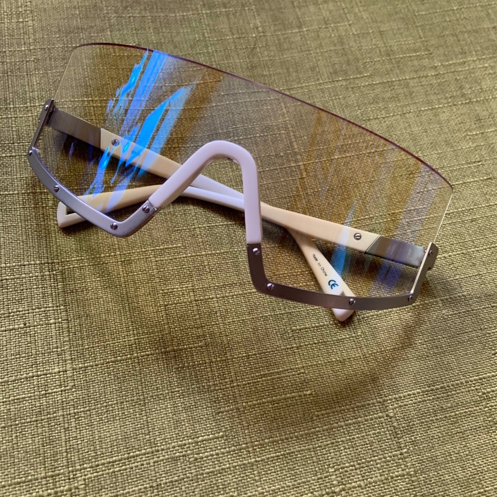 STUN 03 Sport Sunglasses by WestWard Leaning